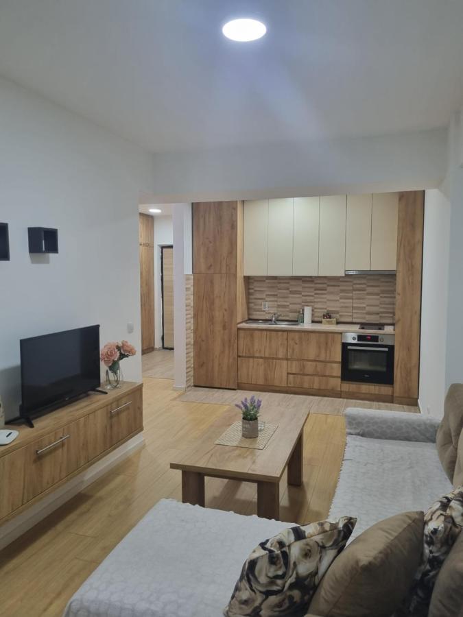 Golden Sun Skopje Apartment Ngoại thất bức ảnh