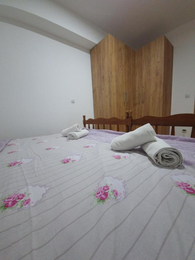 Golden Sun Skopje Apartment Ngoại thất bức ảnh