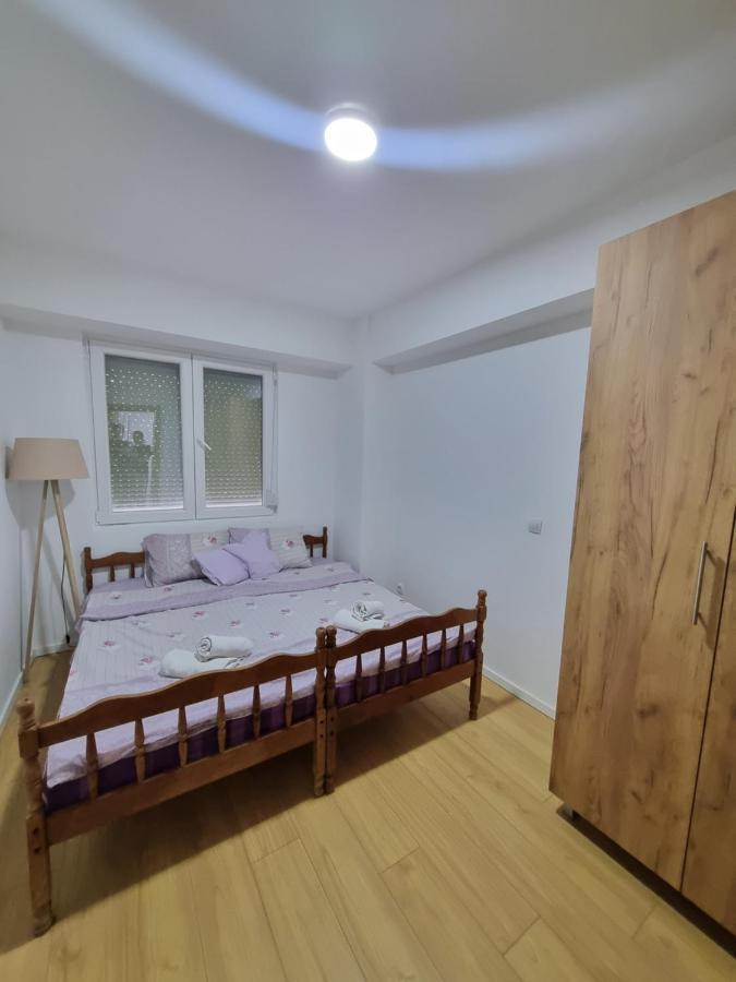 Golden Sun Skopje Apartment Ngoại thất bức ảnh