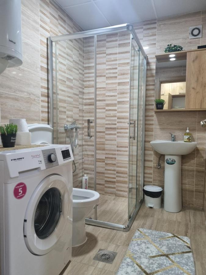 Golden Sun Skopje Apartment Ngoại thất bức ảnh